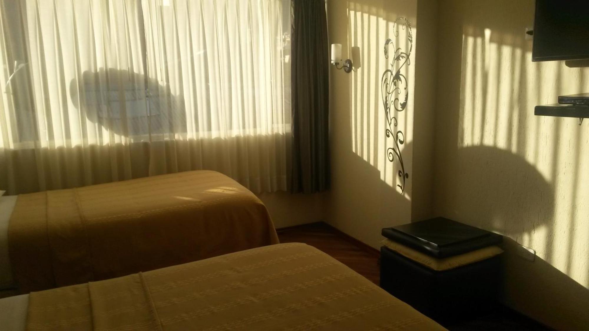 Hostal Capri Quito Habitación foto